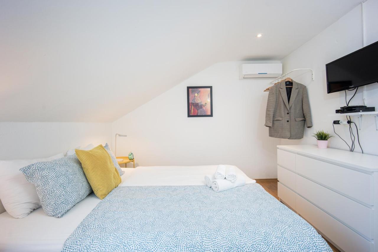 Top-Floor Apartment In Trogir Center Eksteriør billede