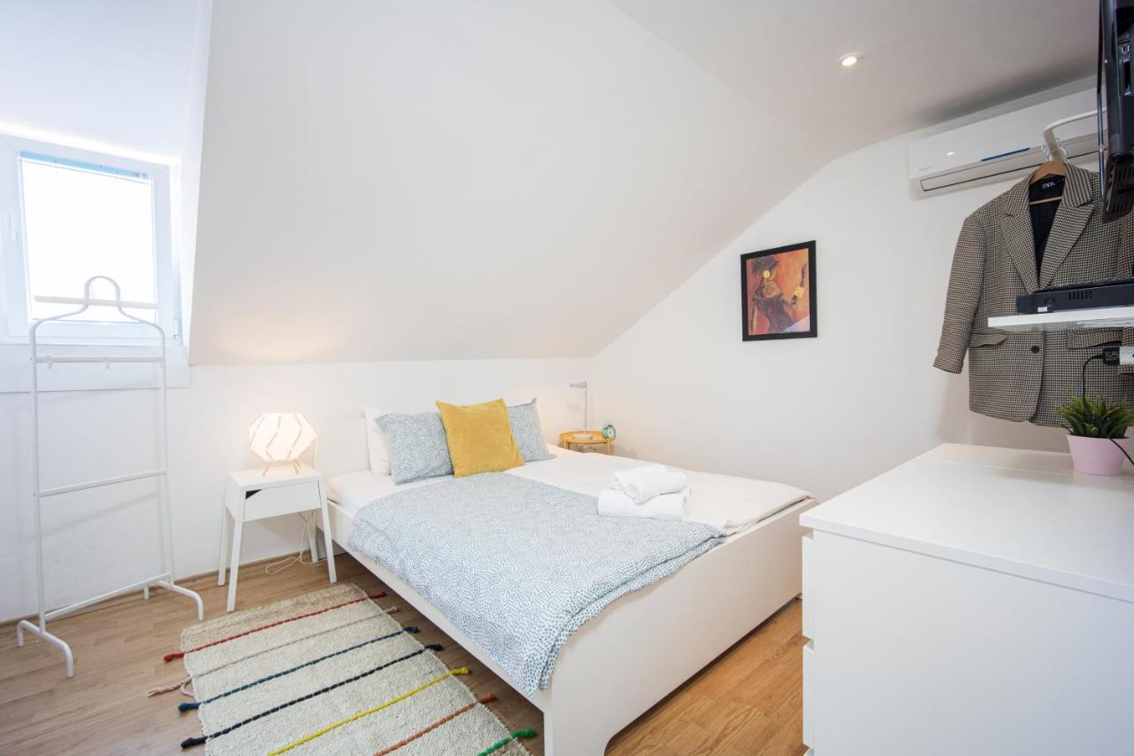 Top-Floor Apartment In Trogir Center Eksteriør billede