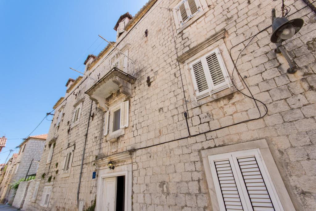 Top-Floor Apartment In Trogir Center Eksteriør billede