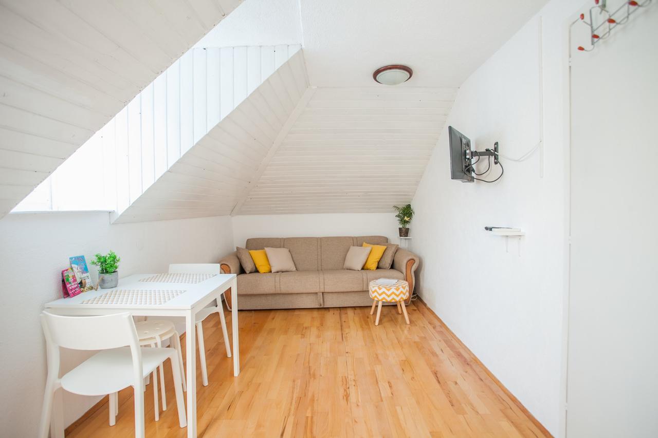 Top-Floor Apartment In Trogir Center Eksteriør billede